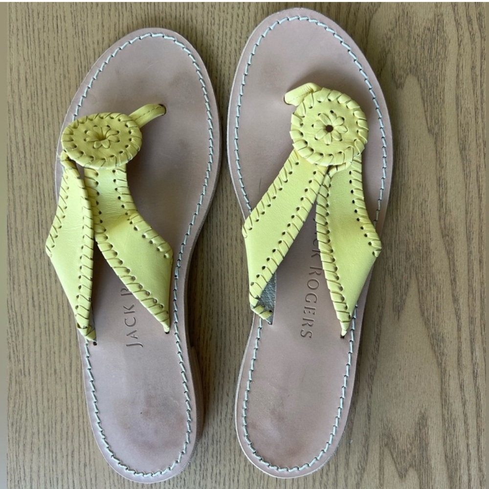 BEAUTIFUL JACK ROGERS JACK FLATS RO LEATHER SANDALS IN CANARY YELLOW! Size 8
